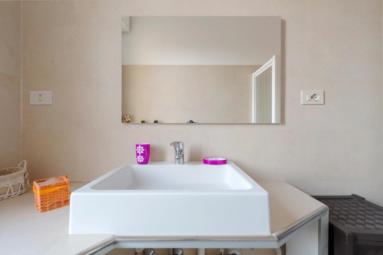 Bright&Cozy C5 Fiera Apartment Болонья Экстерьер фото