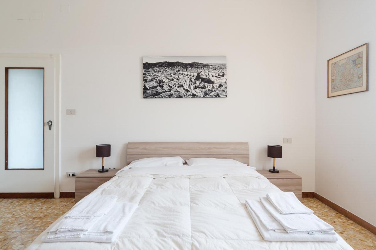 Bright&Cozy C5 Fiera Apartment Болонья Экстерьер фото